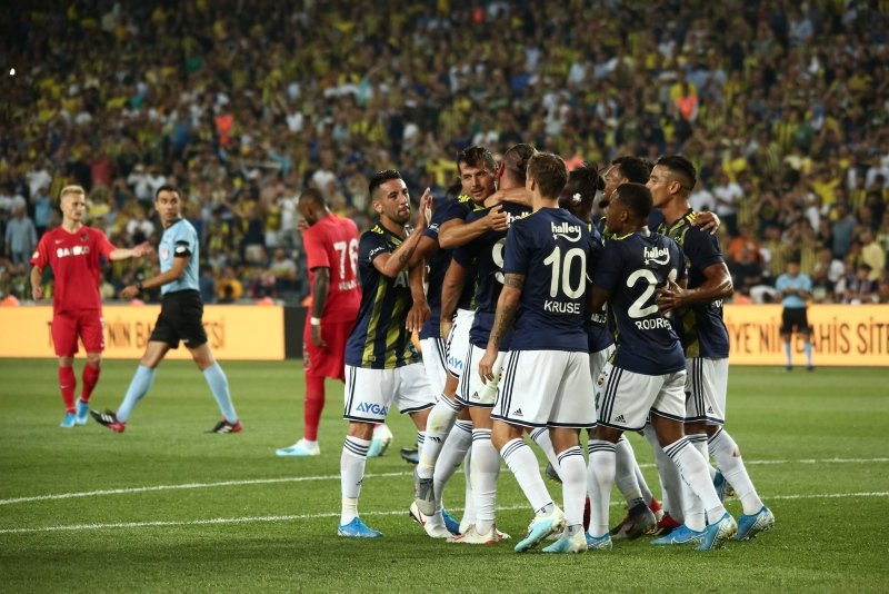 Fenerbahçe’de 1 ayrılık 3 transfer!