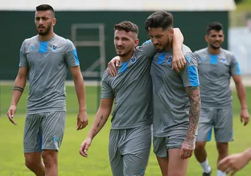 Avdijaj 11’e göz kırpıyor