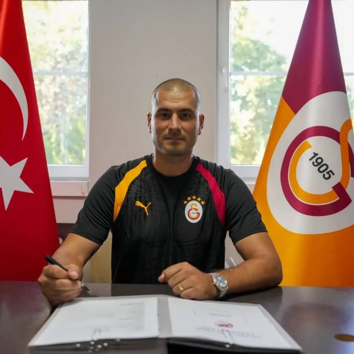 Eren Derdiyok Galatasaray U17'nin Başına Geçti