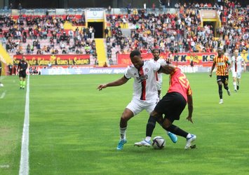 Kayseri'de penaltı kararı! İşte o pozisyon...
