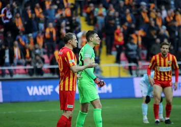 Lung kalesinde devleşti