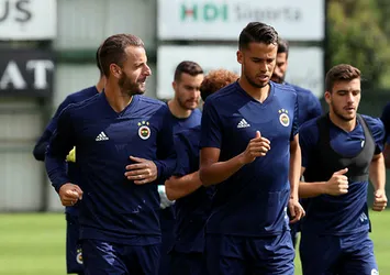 Fenerbahçe günü çift antrenmanla tamamladı