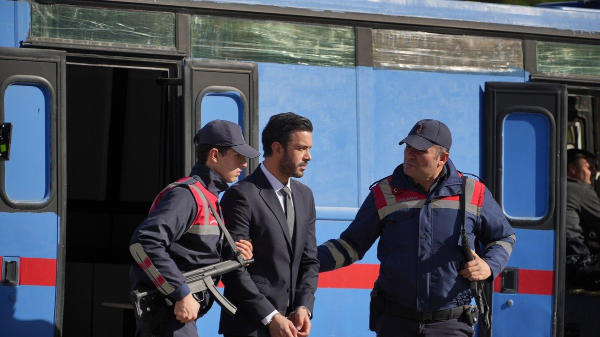 Aşk ve Gözyaşı 7. Bölüm fragmanı izle!