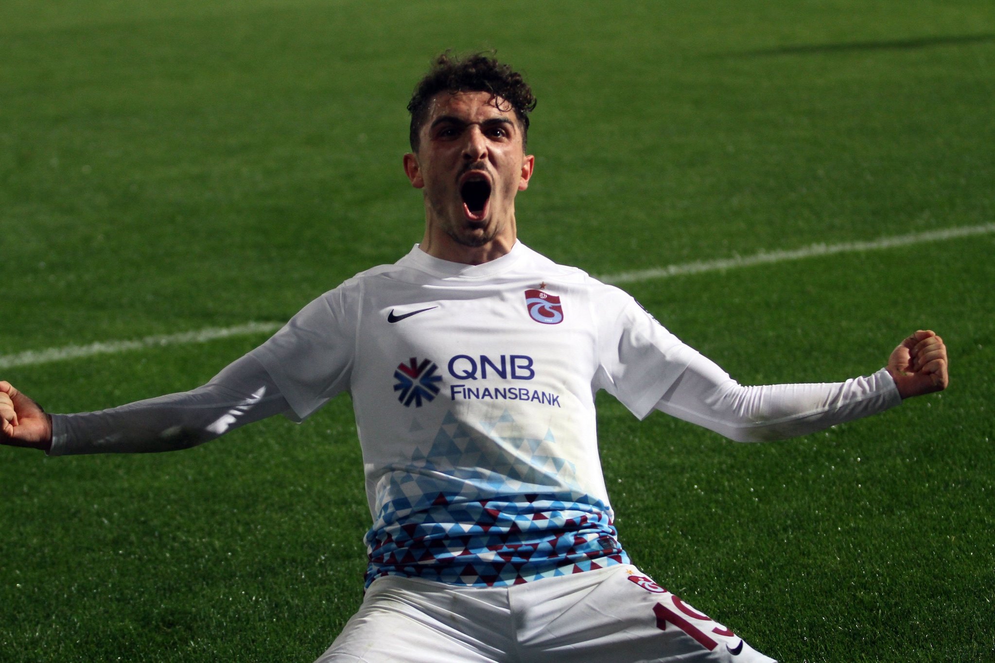 Abdülkadir yaşıtlarının en pahalısı!