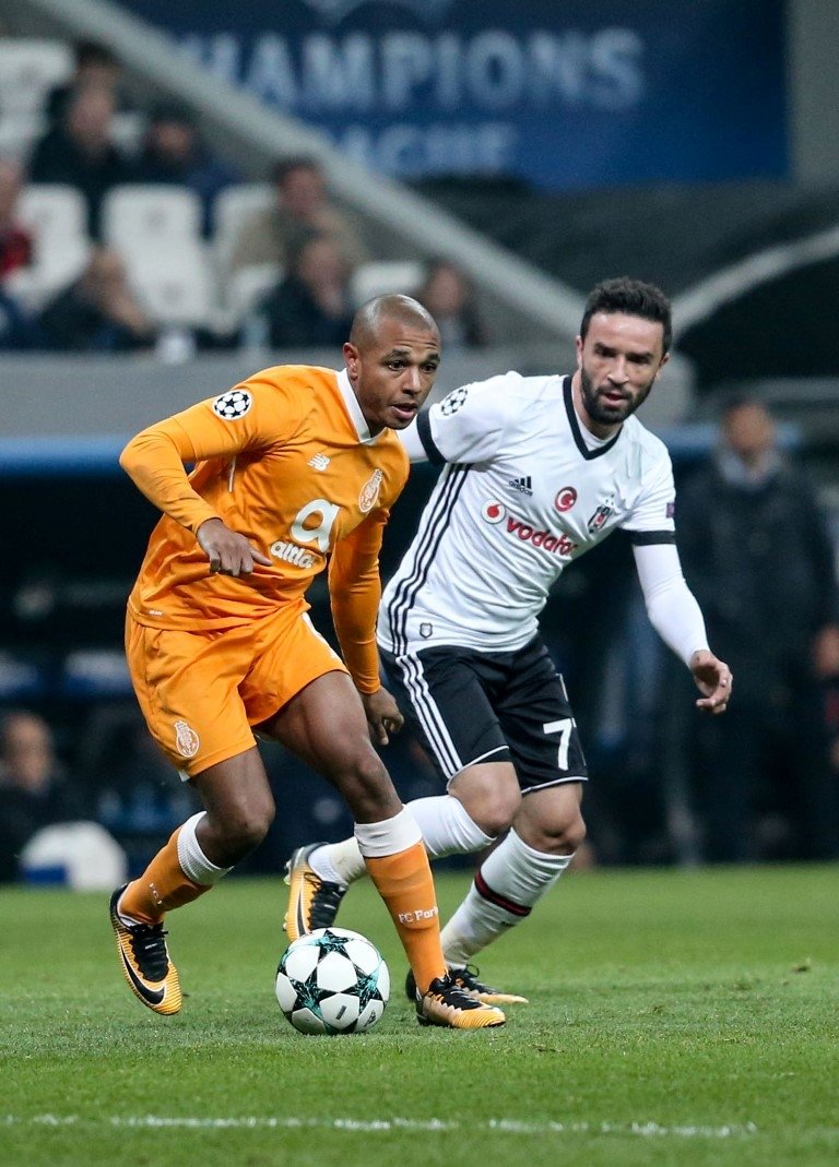 Beşiktaş Cezayirli yıldızın peşinde