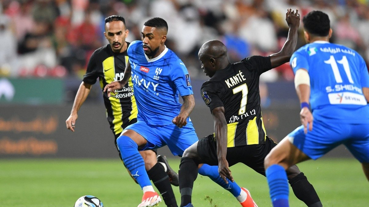 TRANSFER HABERLERİ | Fenerbahçe'ye Suudi Arabistan'dan dünyaca ünlü yıldız! TRANSFER HABERLERİ | Fenerbahçe'ye Suudi Arabistan'dan dünyaca ünlü yıldız!