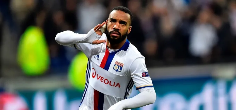 Olympique Lyon'da Lacazette şoku!