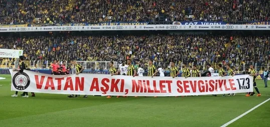 Fenerbahçe'den anlamlı pankart - 1