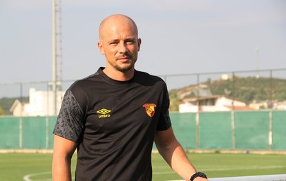 Son dakika spor haberi: Göztepe’de teknik direktör Nestor El Maestro ilk idmanına çıktı!
