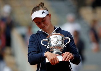 Fransa Açık Tenis Turnuvası'nda şampiyon Krejcikova