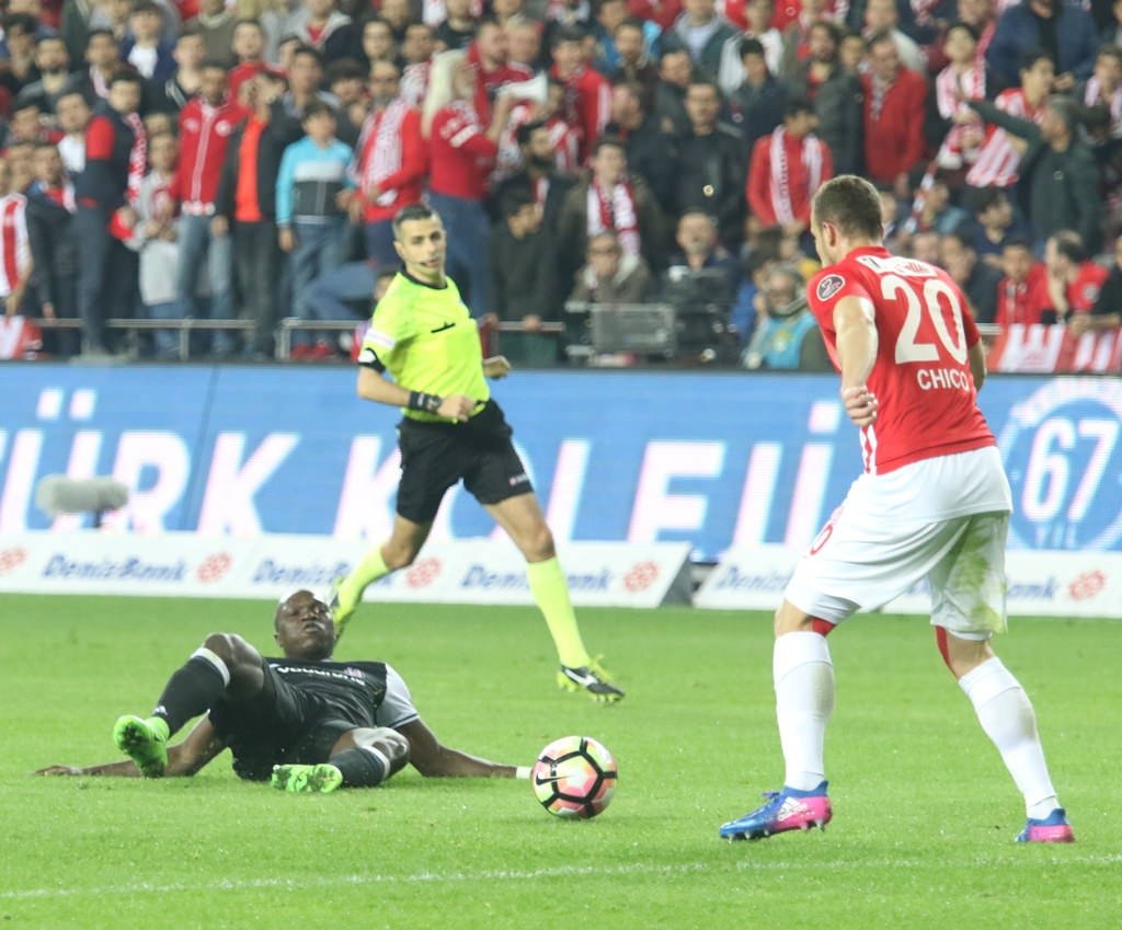 Vicent Aboubakar’a sert tepki