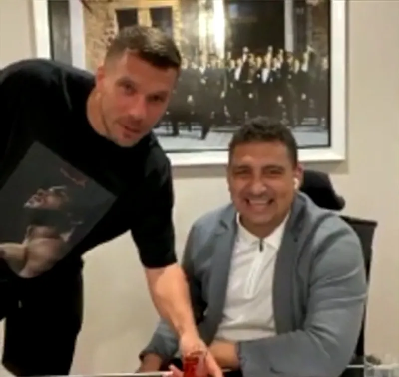 Podolski: Artık yeni evim Antalya - 1