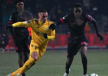 Chelsea 3 puanı 3 golle aldı!