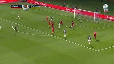 Fenerbahçe’nin penaltısı VAR’dan döndü!