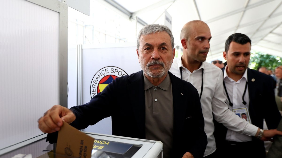 Fenerbahçe'de kritik toplantı! Aykut Kocaman...