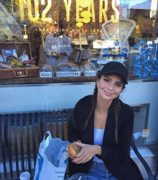 Emily Ratajkowski, Juventus’un gecesine damga vurdu