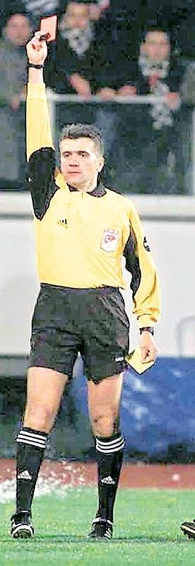 Düdük astıran hakem hataları