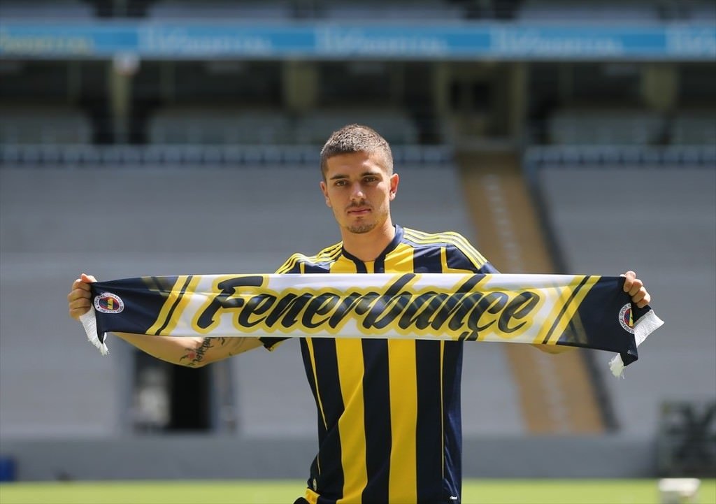 Fenerbahçe Neustadter ile 3 yıllık sözleşme imzaladı