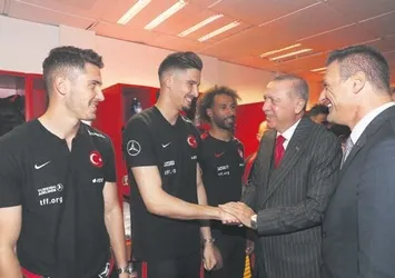 Futboldan anlıyor
