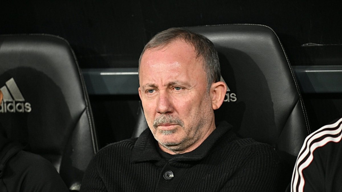 Beşiktaş'ta Sergen Yalçın'ın yerine gelecek adaylar belli oldu! Canlı yayında açıkladı