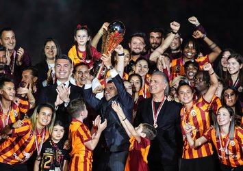 Galatasaray'da Dursun Özbek ile yönetimi mazbatalarını aldı!