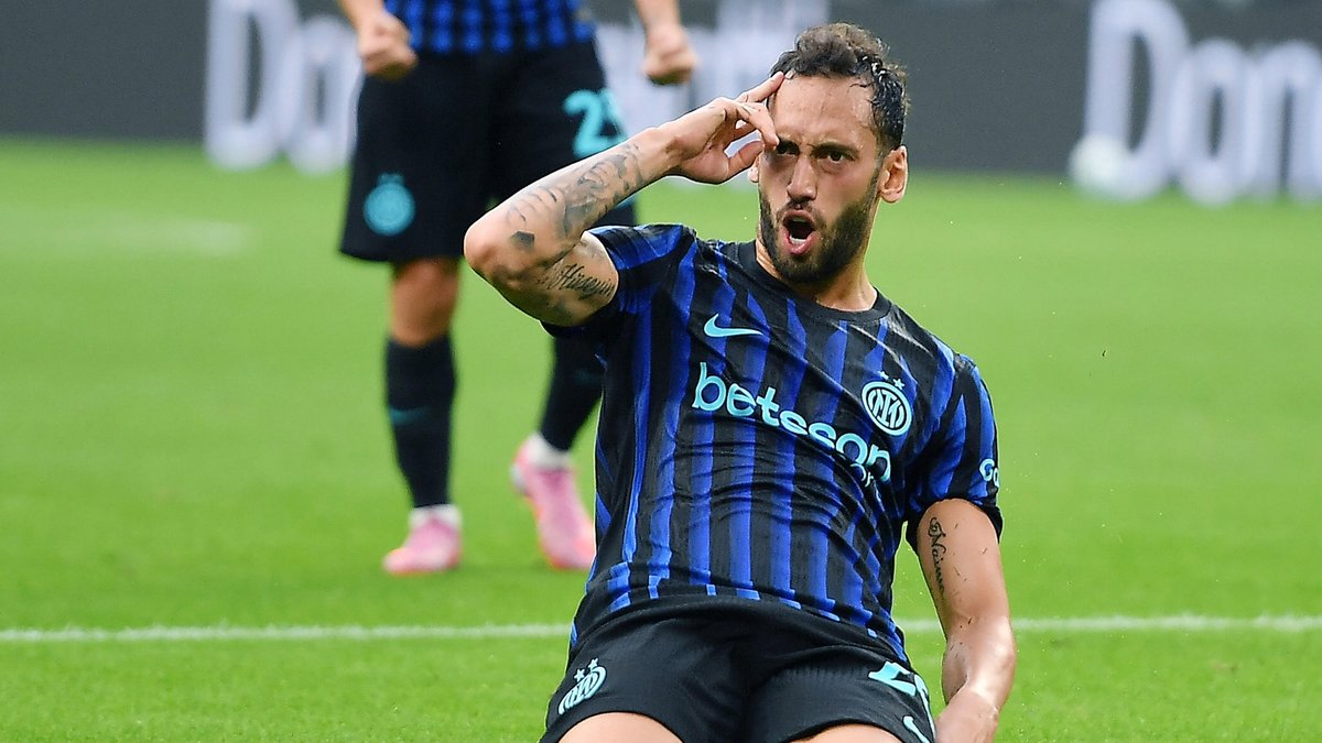 TRANSFER HABERİ: İtalyan basınından flaş iddia! Hakan Çalhanoğlu ve Galatasaray... TRANSFER HABERİ: İtalyan basınından flaş iddia! Hakan Çalhanoğlu ve Galatasaray...