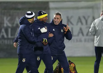 Ayew'e özel görev