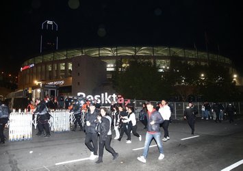 Beşiktaş taraftarları güvenli bir şekilde stat dışına çıkarıldı!