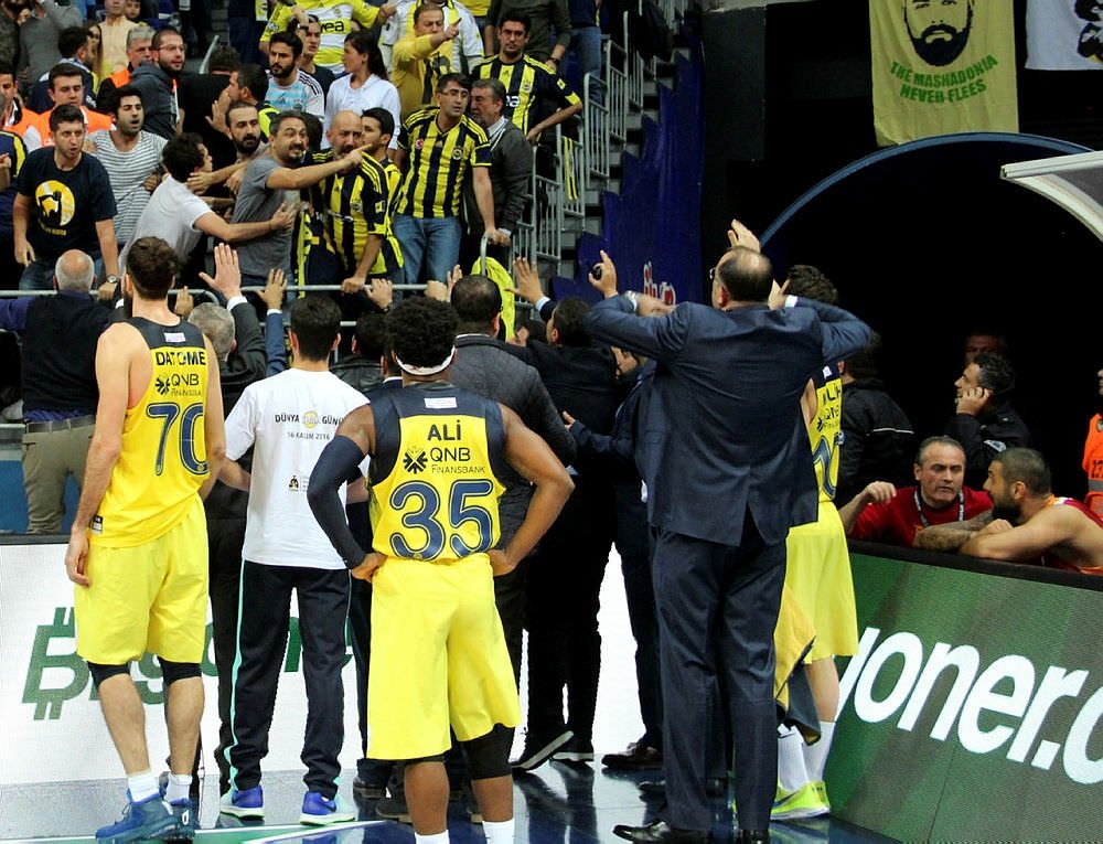 Fenerbahçe’den Galatasaray’a olay gönderme!