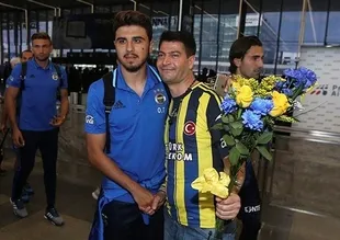 F.Bahçe kafilesi Prag'da