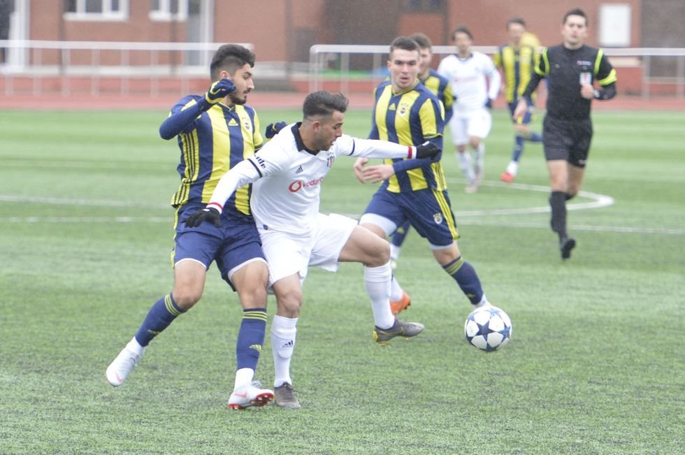 Derbide ilk raunt Beşiktaş’ın