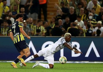 F.Bahçe - Adana Demirspor maçında 2. penaltı kararı!