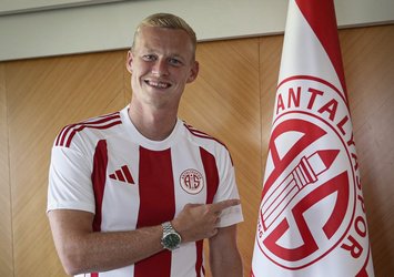 Nikola Storm Hesap.com Antalyaspor'da