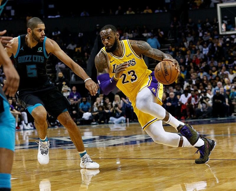 Lakers’ta çifte triple double