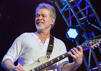 Ünlü gitarist Eddie Van Halen hayatını kaybetti1