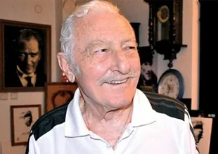Süleyman Seba kabri başında anıldı