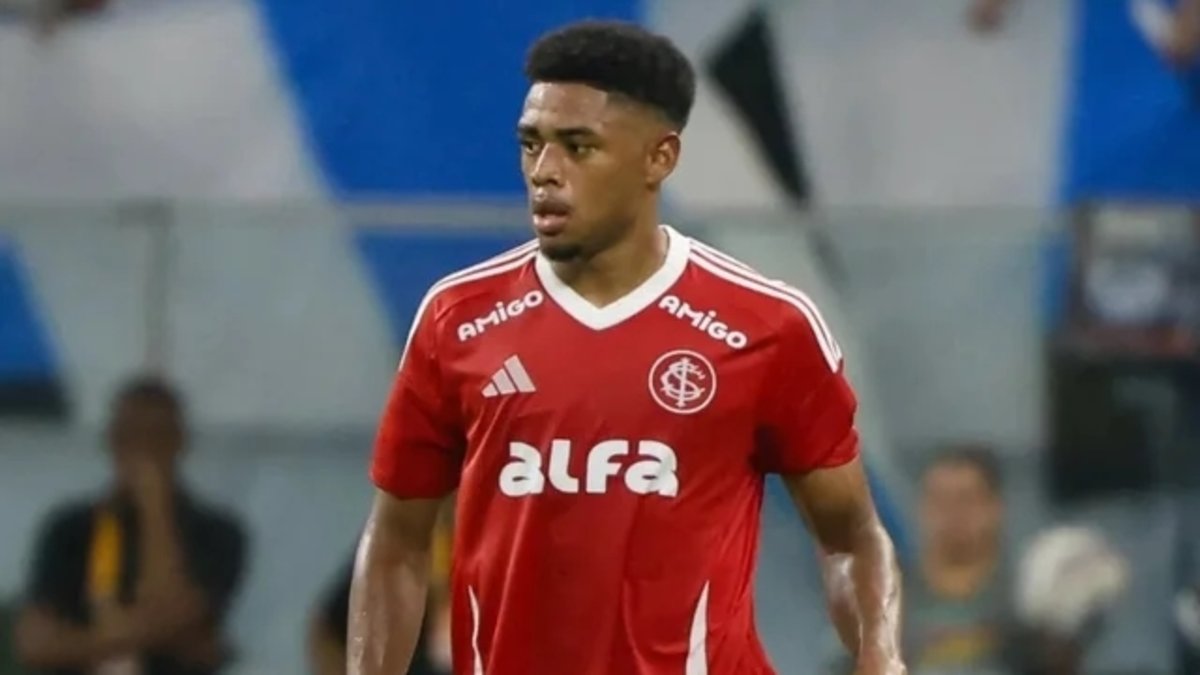 TRANSFER HABERİ: Fenerbahçe'den sürpriz stoper hamlesi! TRANSFER HABERİ: Fenerbahçe'den sürpriz stoper hamlesi!