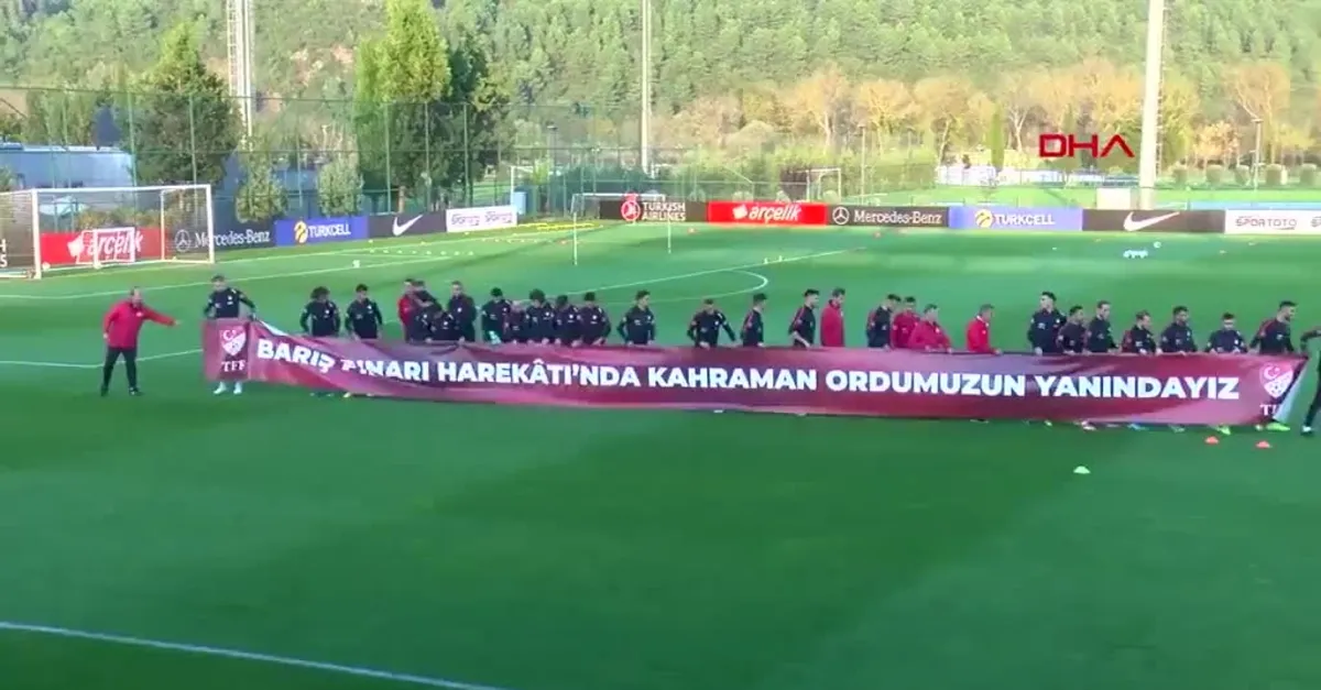 A Milli Futbol Takımı'ndan Mehmetçik'e destek