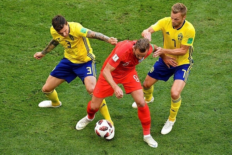 Futbol kuralları baştan aşağı değişiyor! Artık onlar da kart görecek