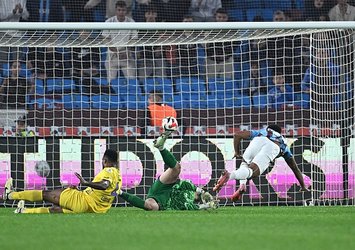 Trabzonspor maçında yürekleri ağza getiren an!