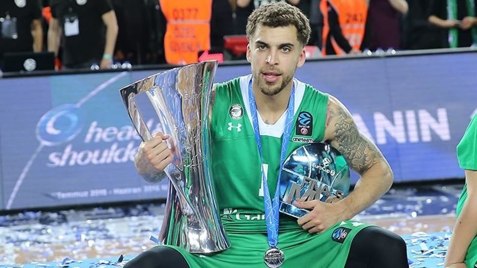 Fenerbahçe ligin yıldızını transfer ediyor!