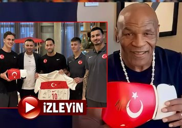 Eldiven hediyesini alan A Milli Takım'dan Tyson'a yanıt!