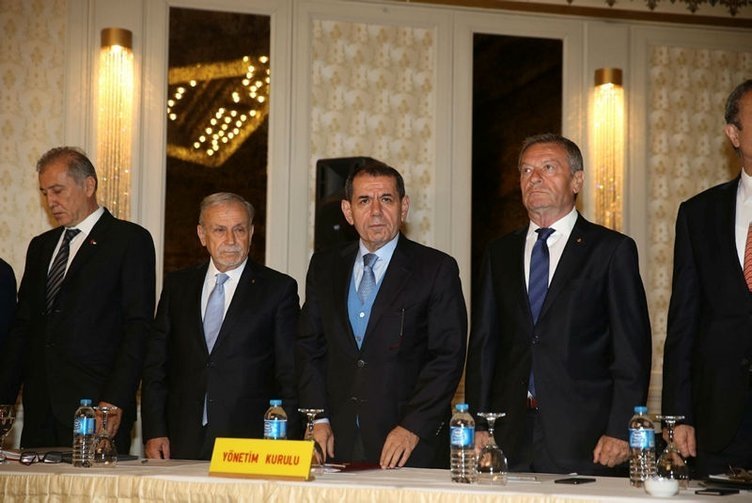 Galatasaray yönetiminden flaş karar