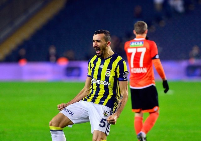 Fenerbahçe, Mehmet Topal ile yolları ayırıyor