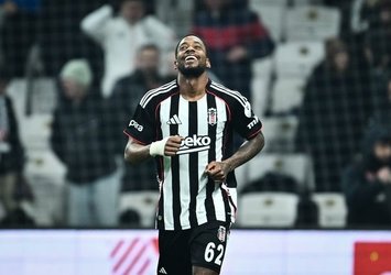 "Büyüleyici bir seyircinin önünde..."