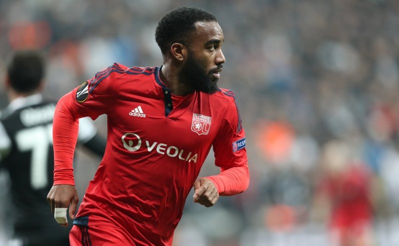 Fenerbahçe’den Lacazette bombası!