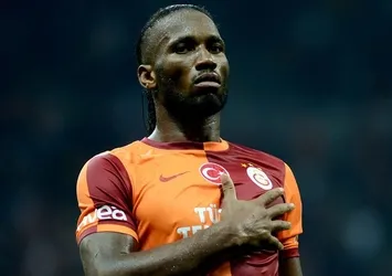 Drogba futbolu bırakacağını açıkladı