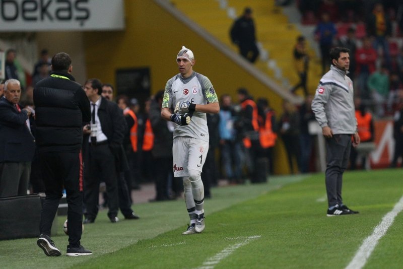 Muslera’dan büyük fedakarlık!