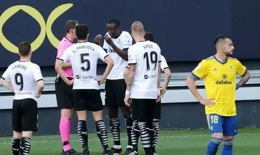 Cadiz sahasında Valencia'yı geçti