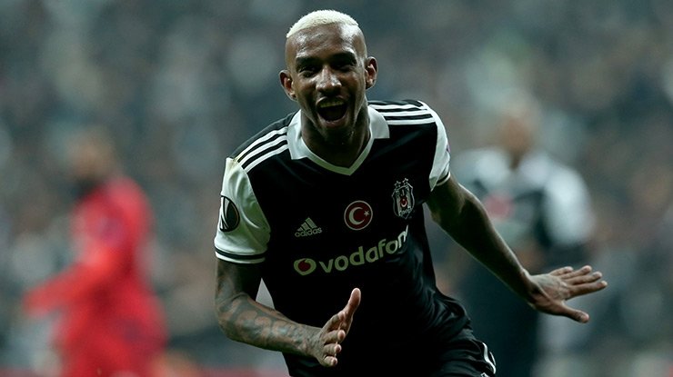 Talisca sosyal medyayı sallamaya devam ediyor